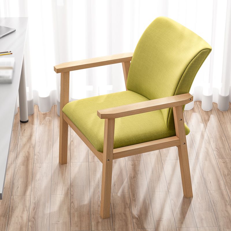 Chaise de salle à manger en bois avec fauteuil à dossier massif en bois d'hévéa scandinave avec pieds naturels