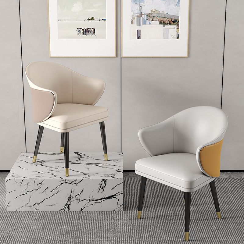 La salle à manger en métal Glam préside le fauteuil de salle à manger en cuir PU pour utilisation au restaurant
