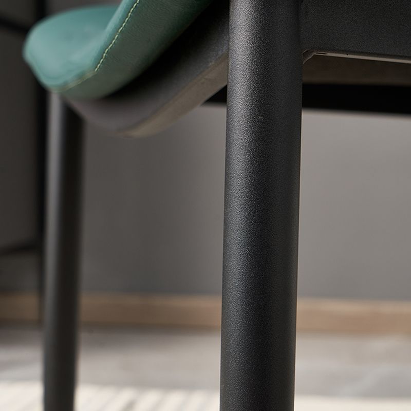 Chaise d'appoint de restaurant en cuir moderne, finition mate, chaise de salle à manger à dossier ouvert (Ensemble de 2)