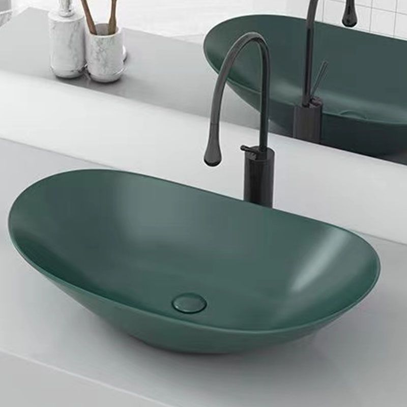Modern Vessel Bathroom Sink Oval-shape Porcelain Vessel Lavatory Sink
