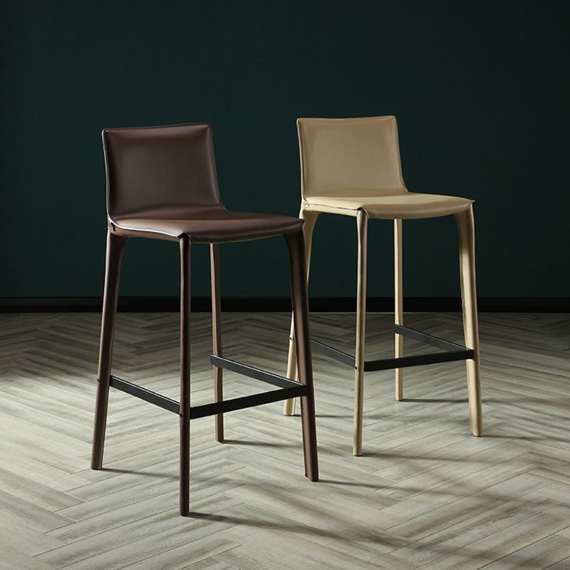 Taburete de bar de cuero para cafetería, reposapiés rectangular, respaldo bajo, altura de mostrador, 1 pieza
