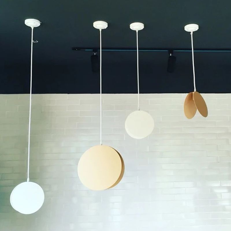 Creatieve ronde metalen stukken hangende lamp enkele lamp postmoderne stijl verlichtingsarmatuur voor de gangpad van de gang