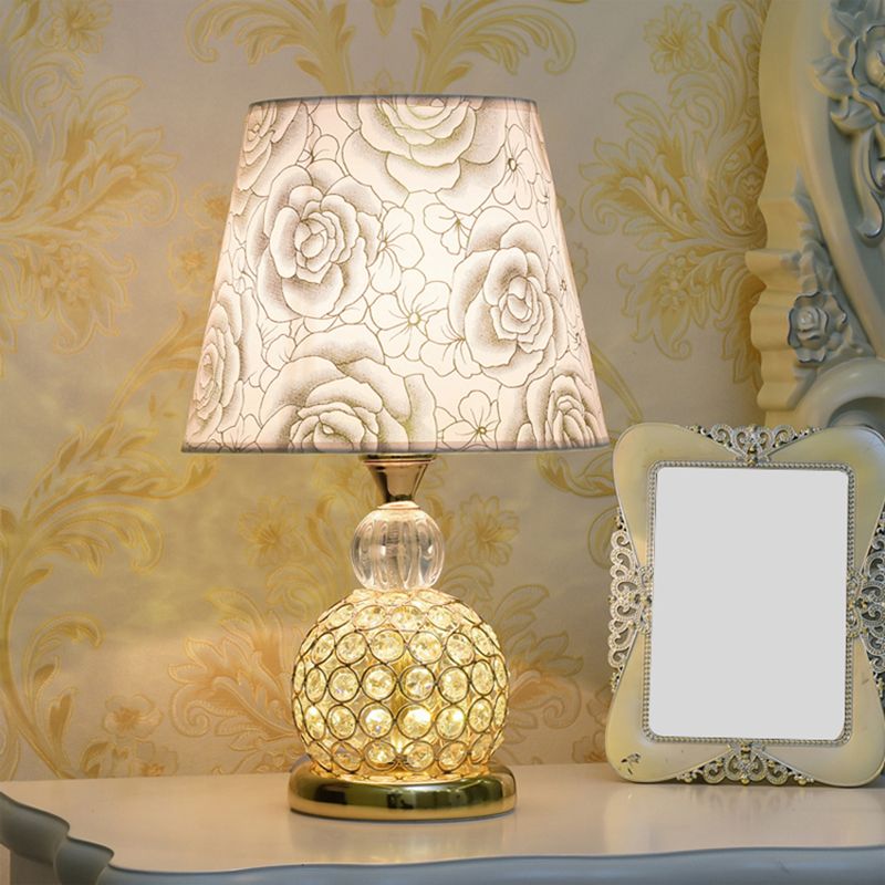 Bal slaapkamer tafel licht modern kristal ingebed 1 lamp goud/zilver/rode nachtkastje lamp met geometrische/pioen/hartverscheurende schaduw