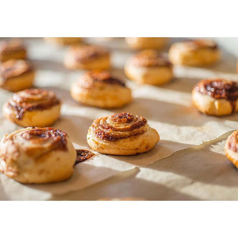 Contemporary Cinnamon Rolls Wall Mural Environment Friendly Wallpaper for Cake Shop