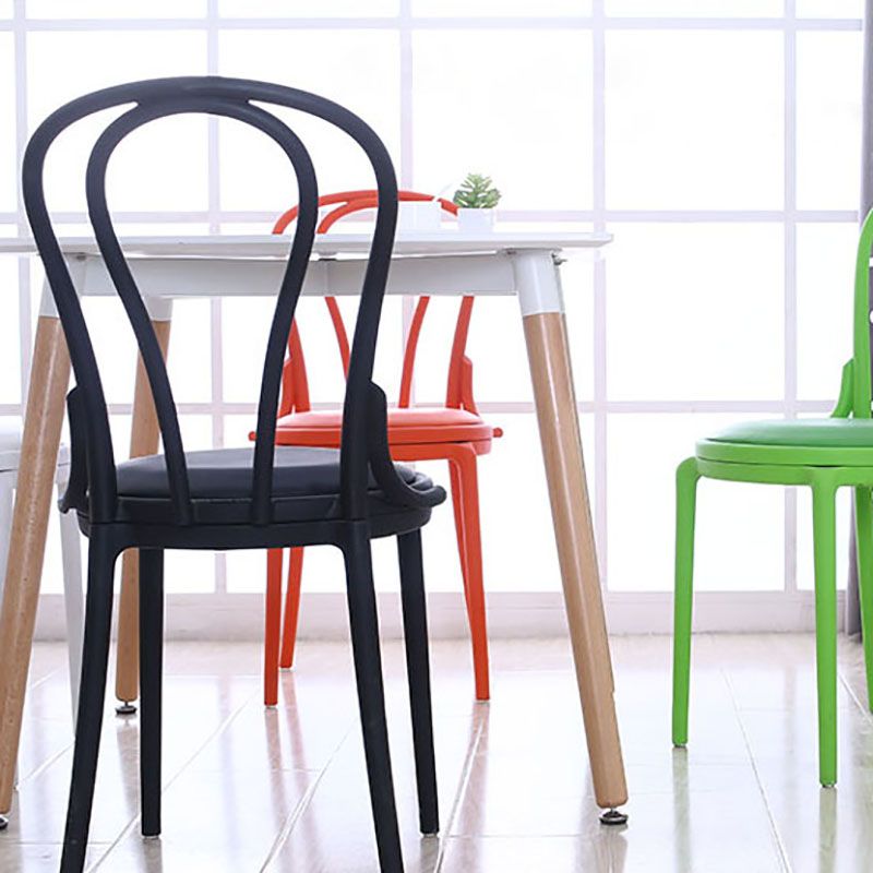 Silla trasera Windsor contemporánea, silla sin brazos de comedor de plástico para el hogar
