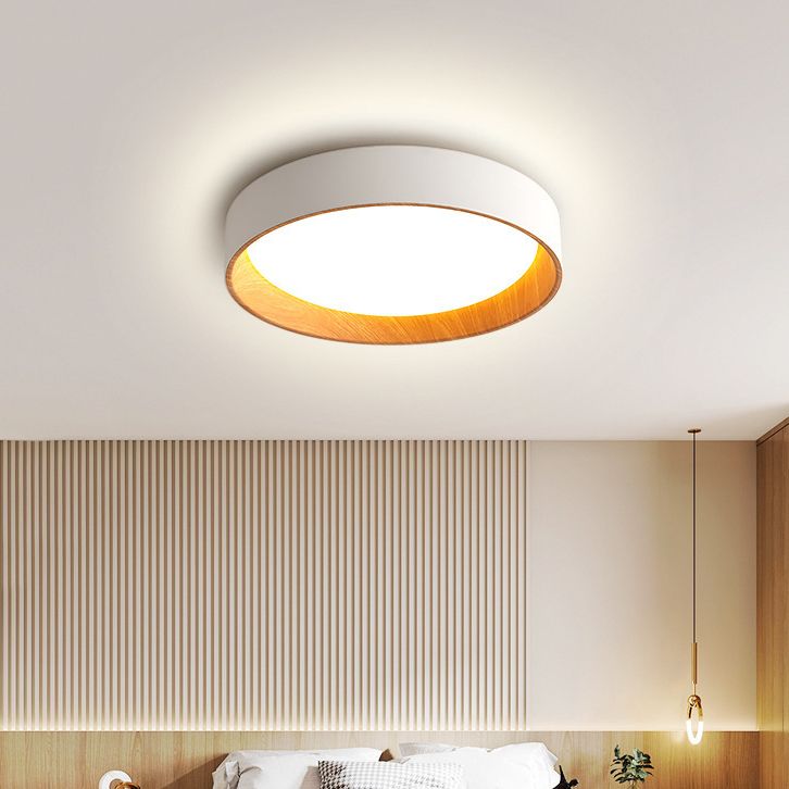 1 Light Round Flush Mount Lamp Modern Style Metal Flush Mount Fixture in White