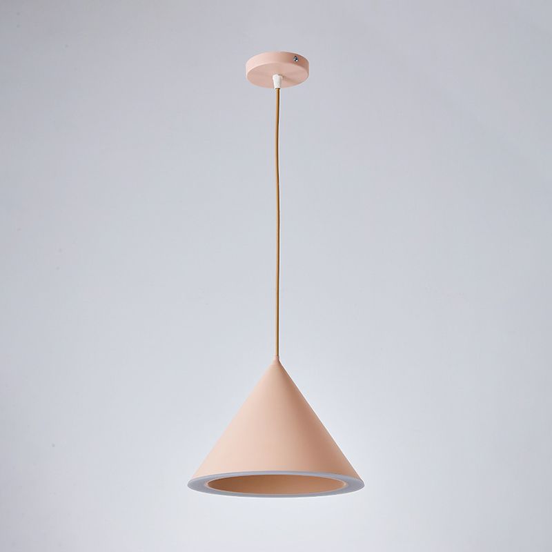 Moderner Stil Anhänger Lichtkegelform Metall 3 Lichter Suspendierung Anhänger