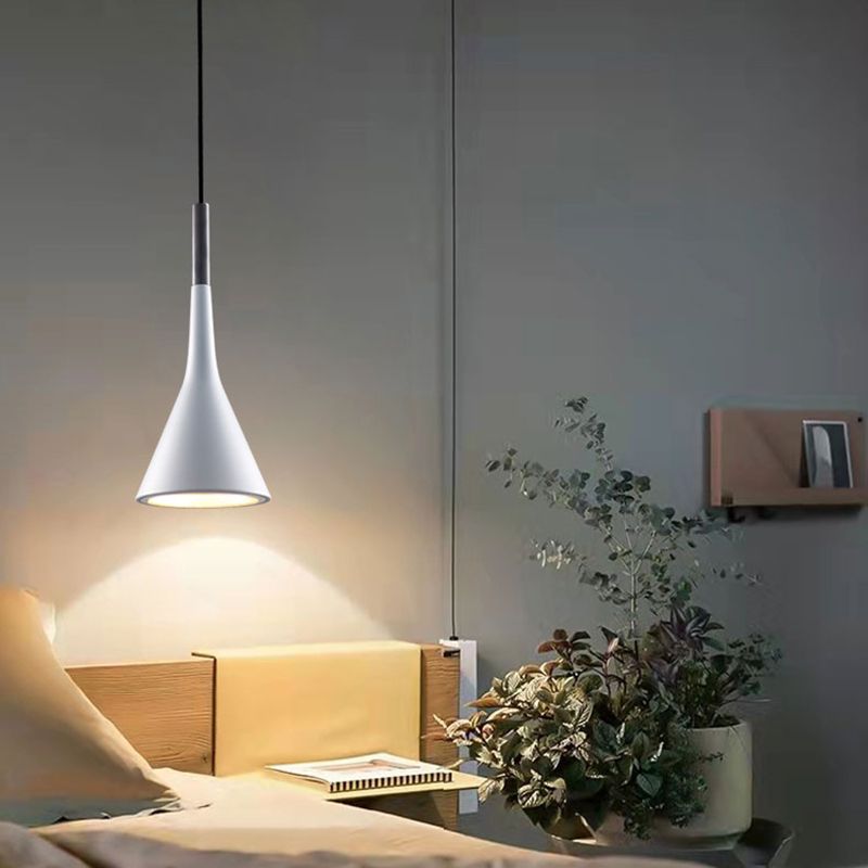 1 Lichthängeleuchte moderne Anhängerlampe mit Eisenschatten für Wohnzimmer