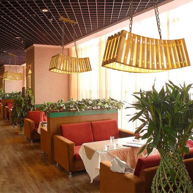 Iluminación de la isla lineal de bambú, estilo asiático de múltiples luz, lámpara de araña de isla beige de beige para mesa de comedor