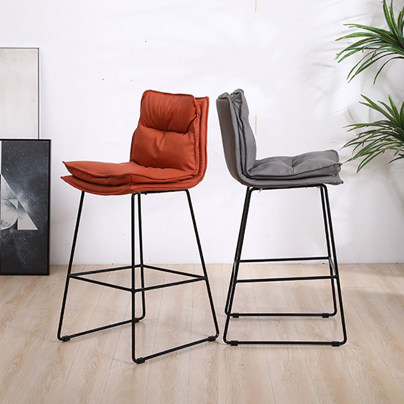 Modern Faux Leather Counter Stool Bar-height Bar Stool with Black Frame