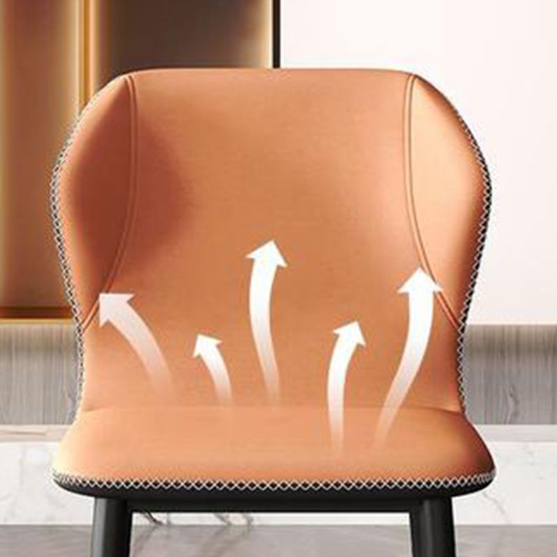 Restaurante contemporáneo Wingback Silla lateral Sillas de comedor de cuero con patas negras