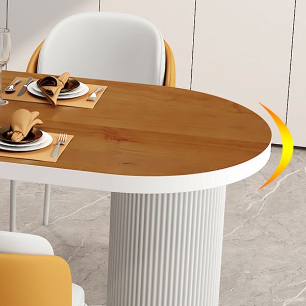 Metalen eigentijdse eettafel met vrij gevormd grenen massief houten blad