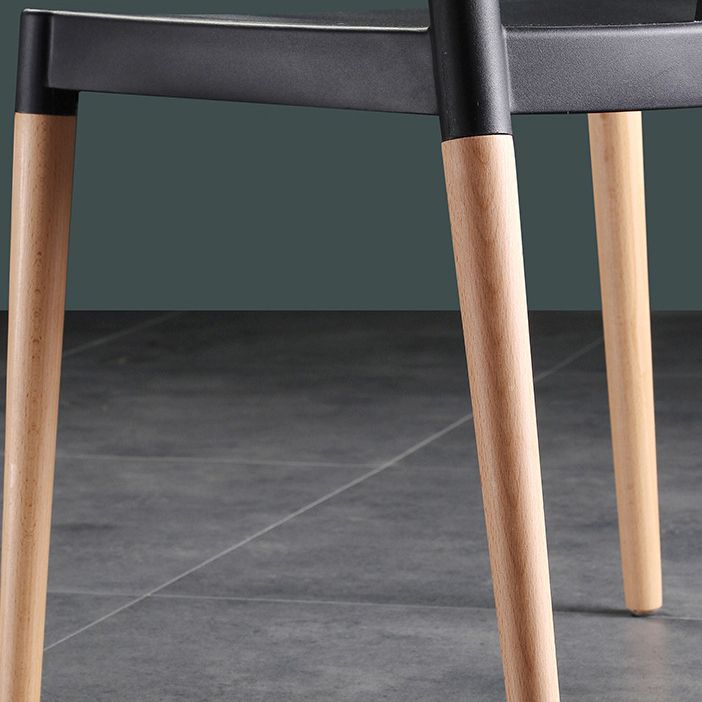 Chaise d'intérieur avec base en bois, chaise d'appoint Wishborn de 22 pouces de large avec 4 pieds pour restaurant