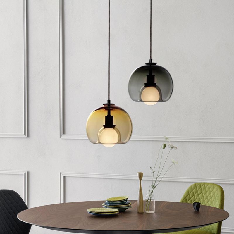 Modern Artistic Indoor Pendant Light Lacquered Iron Globe Hanging Lamp with Glass Shade