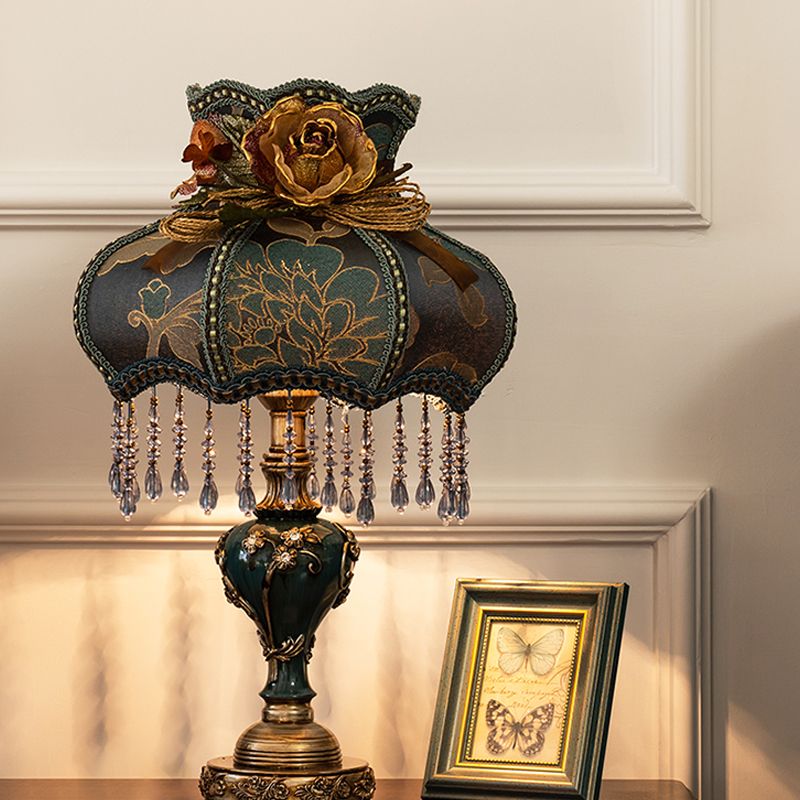 Vintage urn hars nachtlampje 1 lamp tafellamp in donkerblauw met stofschaduw en gesneden ontwerp