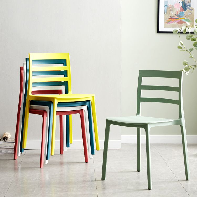 Esszimmerstühle im minimalistischen Stil mit Leiterlehne, armlose Esszimmerstühle aus Kunststoff für zu Hause