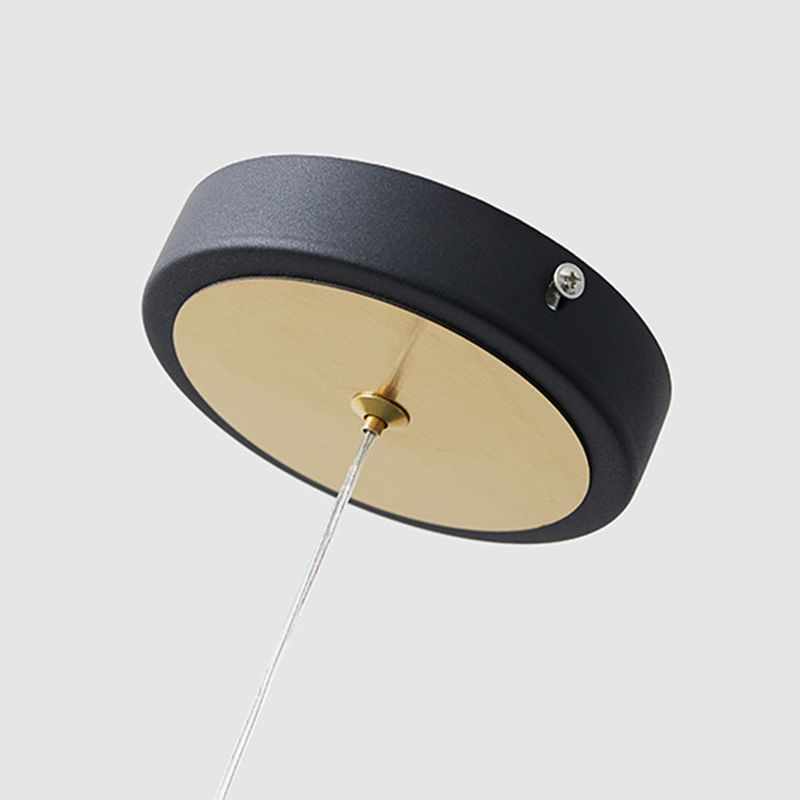 Lampada il lampadario in metallo lineare dell'illuminazione dell'isola a led moderna per sala da pranzo