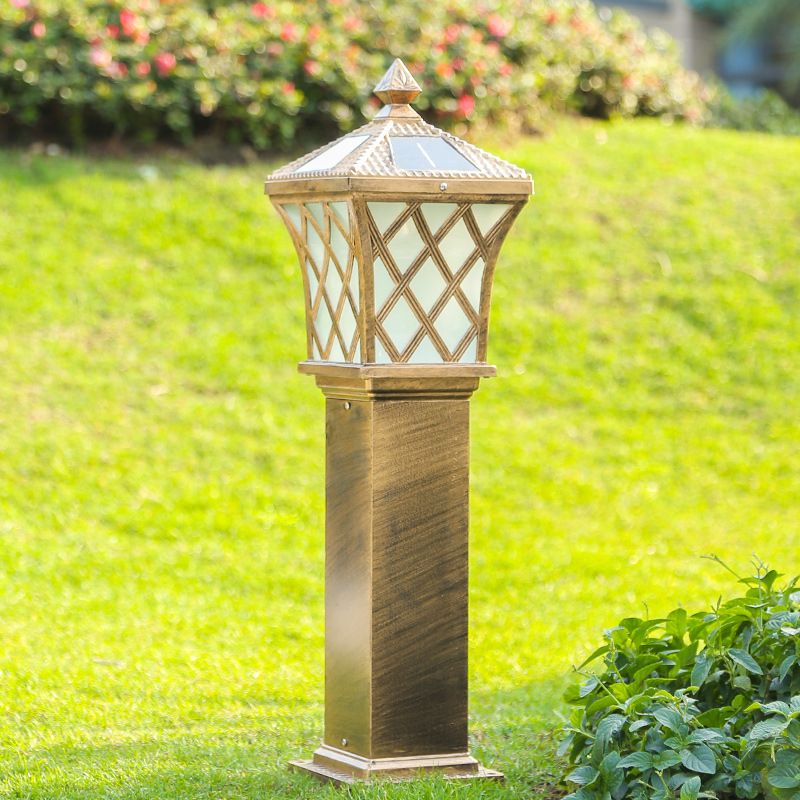 Traditional Flared Shade Solar Ground Light Metallic LED Path Lighting for Courtyard