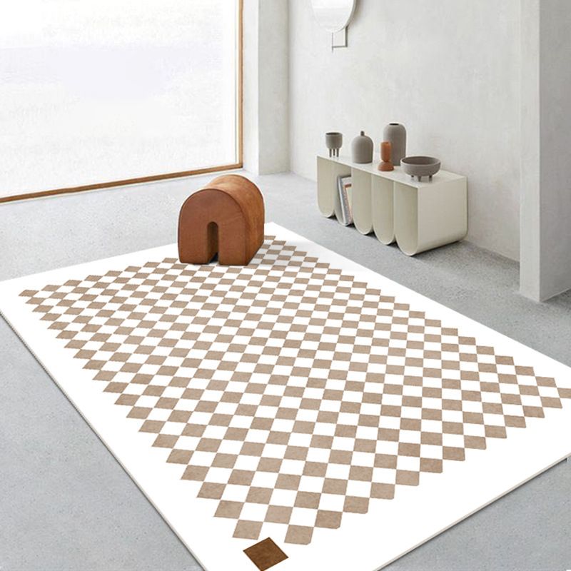Dark Brown Rug Polyester Check Pattern Rug Stain Resistant Rug for Drawing Room