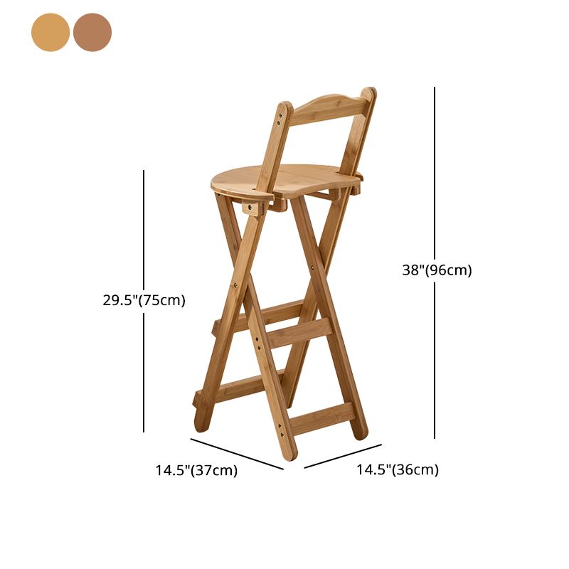 Moderno sgabello da banco in legno con un sedile in legno con sedile in legno e pedale