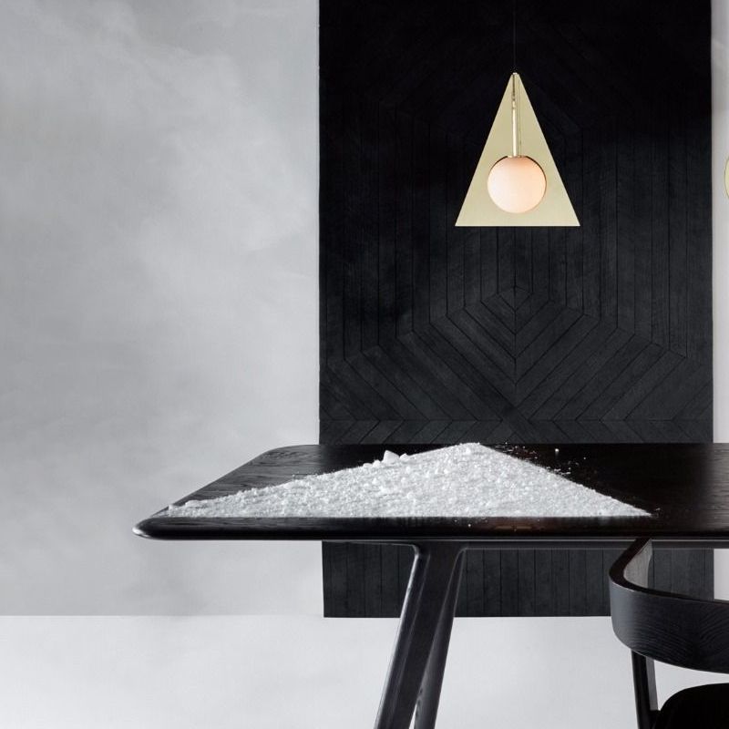 Triángulo Costeo de techo Luz de metal moderno 1 cabezal kit de lámpara colgante de oro con sombra de vidrio blanco global