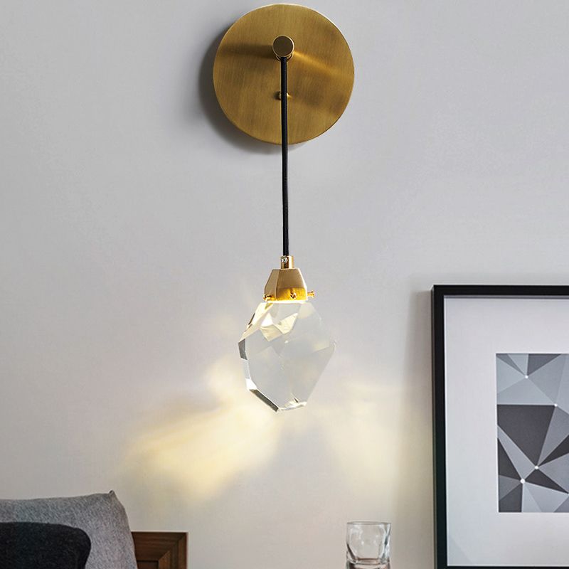 Unique Shade Crystal Wall Sconce Modern Style Single Light Wall Mounted Light in Brass