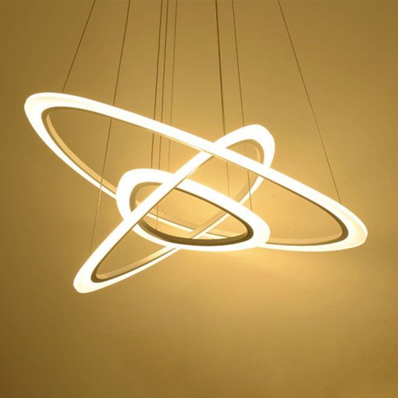 Triangle Restaurant Deckenheizanhänger Leuchtmetall minimalistische LED -Kronleuchter in Weiß