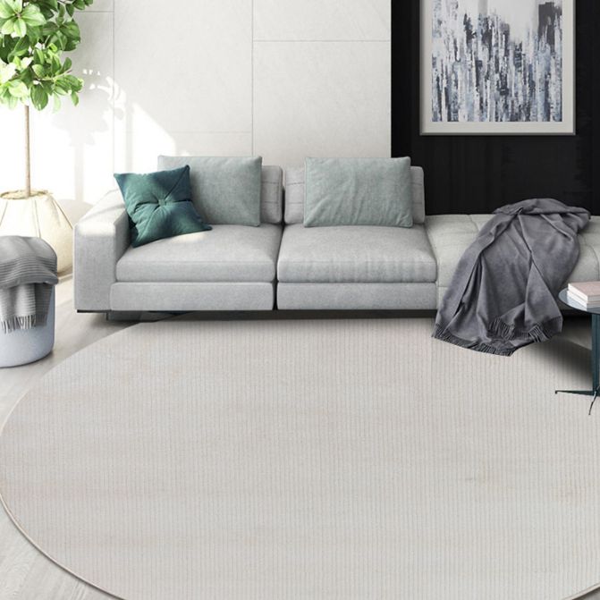 Einfacher, einfarbiger Innenteppich, grauer Polyester-Teppich, waschbarer Innenteppich für den Innenbereich