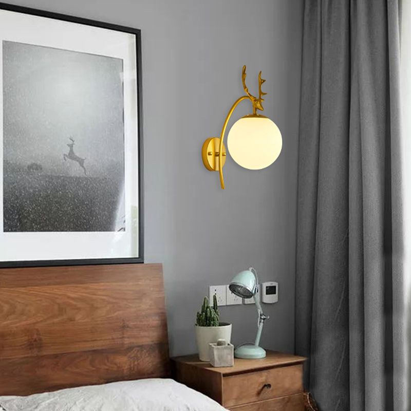 Luces creativas de luz de pared de estilo moderno con sombra de vidrio para dormitorio de hotel