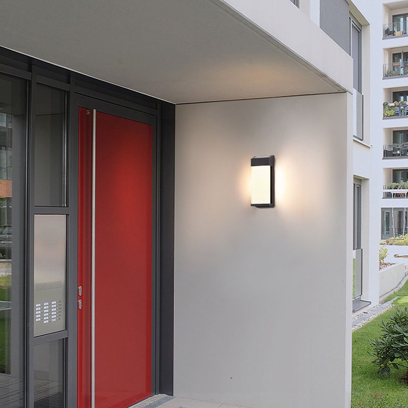 Modern Metal Wall Sconce Geometric Shape Wall Light with Silicone Shade for Living Room