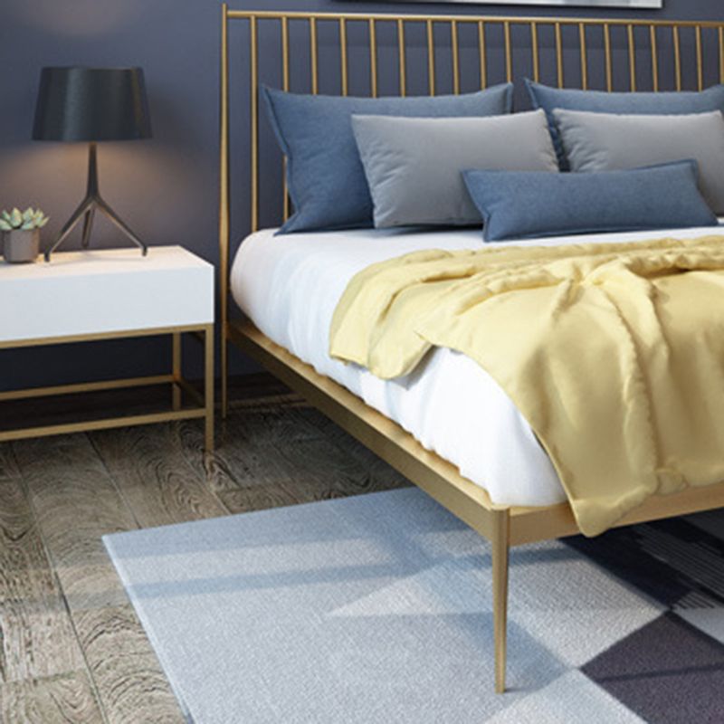 Metal Headboard Standard Bed Open-Frame Bed with Custom Legs