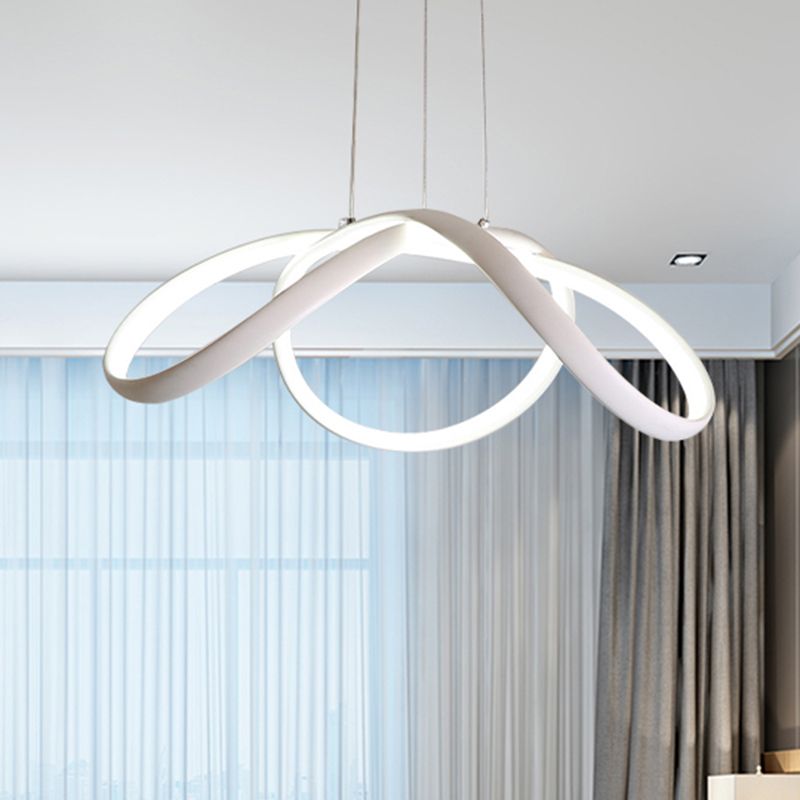 Chandelier à chambre à coucher léger à LED avec une nuance en acrylique torsadé pendentif de plafond blanc en lumière chaude / blanche