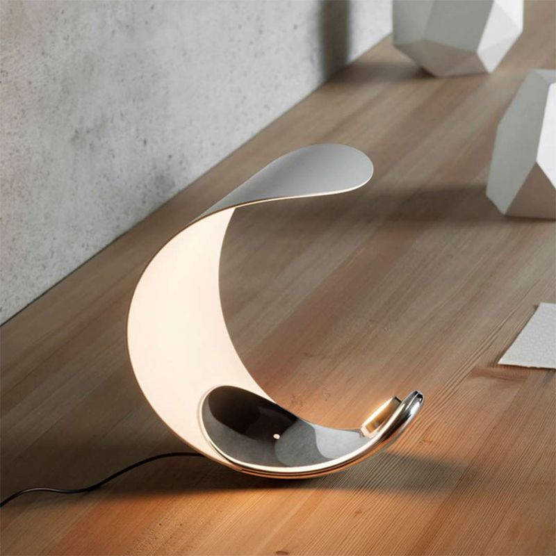 Postmodern Table Lamp Minimalist Metal LED Night Stand Lighting for Sitting Room Bedroom