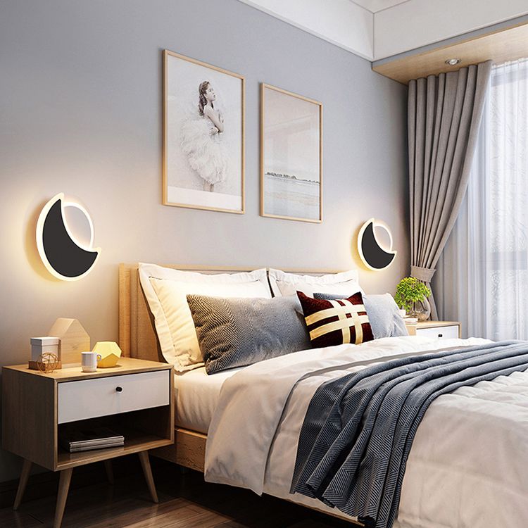 Contemporary Simple Wall Sconce Creative Moon Shape Wall Lamp for Porch Living Room