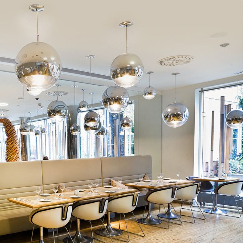 Moderner Glasglasanhänger Light Globe Platting Spiegelte hängende Licht in Silber für Nachtbalken