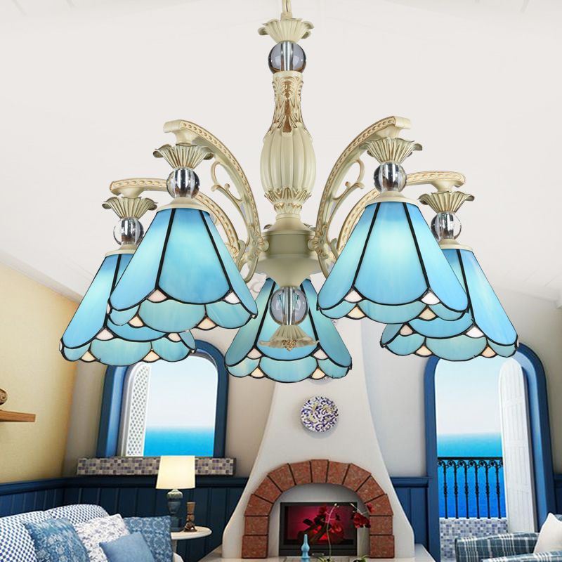 Blauw glas geschulpte kroonluchter mediterrane eetkamer plafond suspensielamp