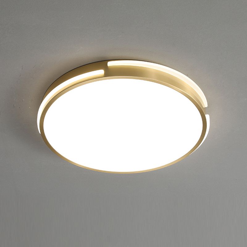 Lámpara de techo de montaje empotrado de Metal minimalista moderna, iluminación LED de montaje empotrado de forma redonda dorada para dormitorio