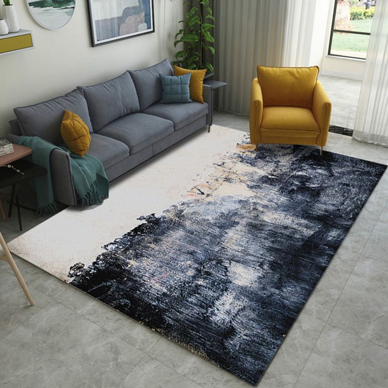 Modern Abstract Pattern Rug Black and White Polyester Rug Machine Washable Carpet for Bedroom