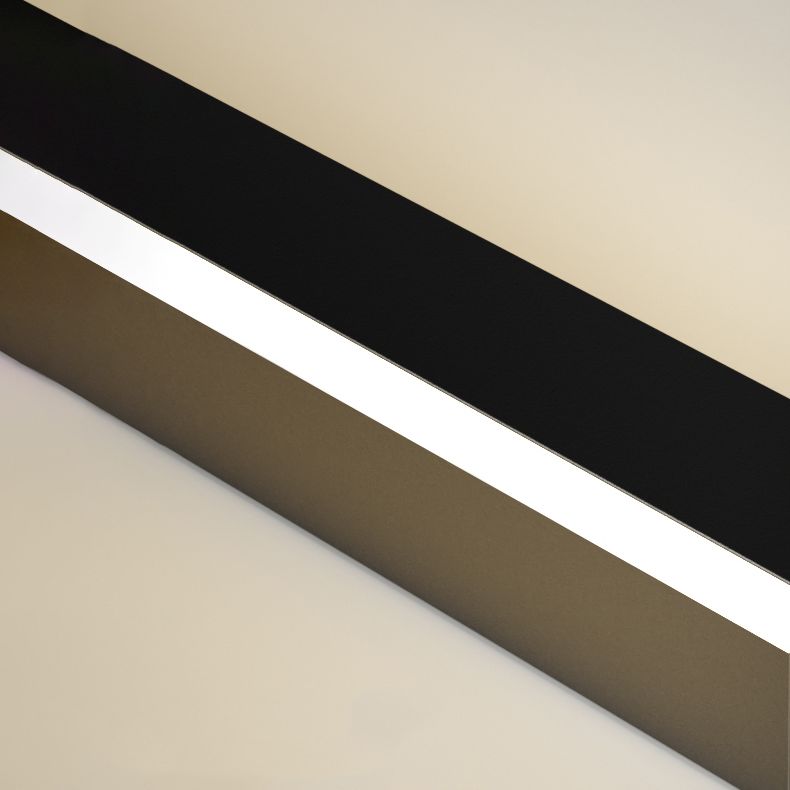 1-Light Linear Shade Wall Sconce Modern Style Metal Wall Lighting in Black