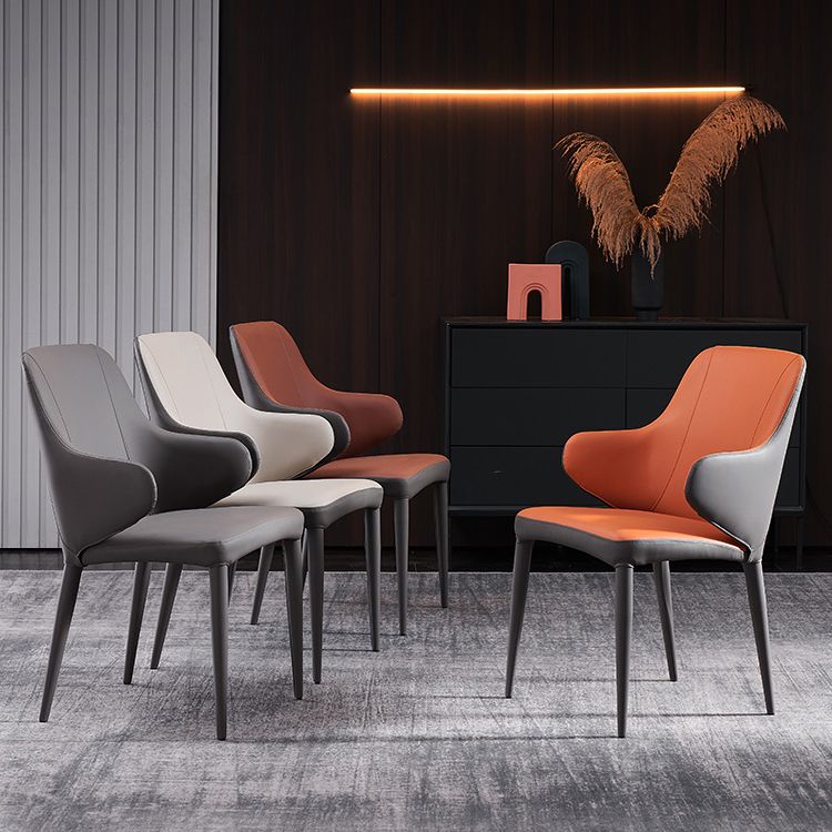 Silla de comedor de cuero contemporánea con respaldo sólido con acabado mate y sillón de hotel
