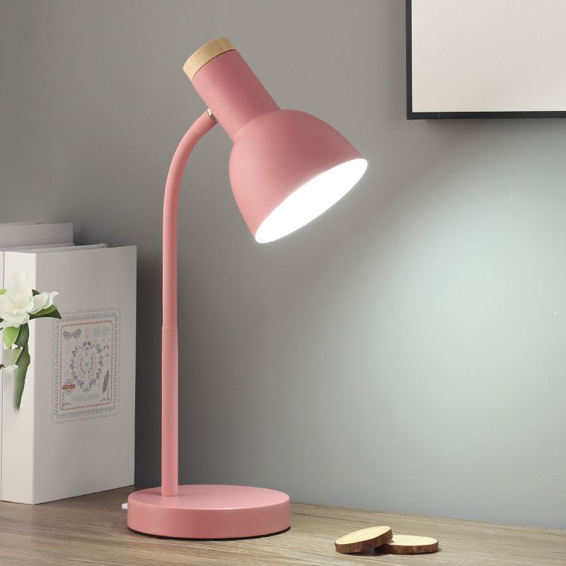 Lampada da tavolo a forma di campana in stile moderno Lampada da comodino in metallo a 1 luce