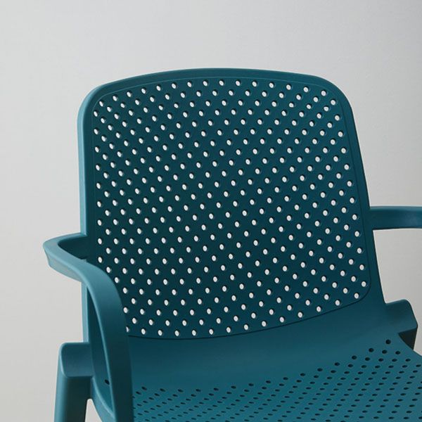 Sillas apilables modernas que cenan los sillones con las piernas plásticas para la cocina