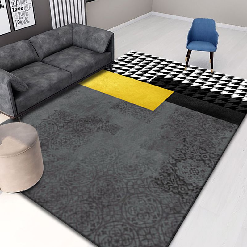 Black Luxury Rug Polyester Graphic Rug Tear Resistant Rug for Living Room
