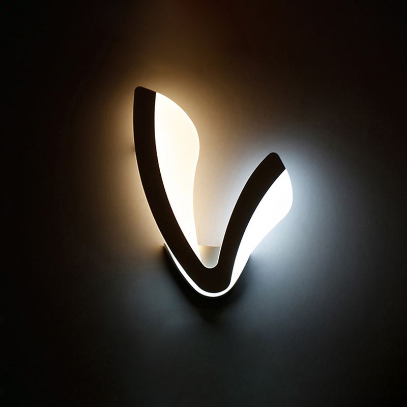 Illuminazione a parete a parete a V a V 1 illuminazione Vintagemoderna