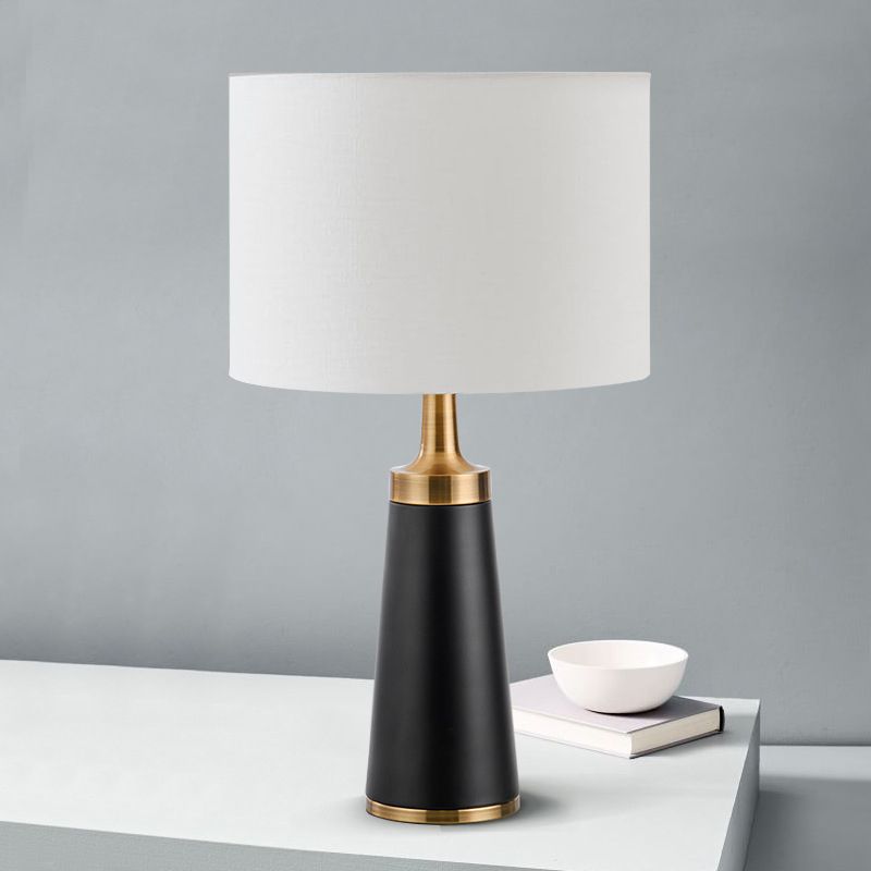 1 hoofddrum taakverlichting modernistische stof kleine bureaulamp in het zwart voor de woonkamer