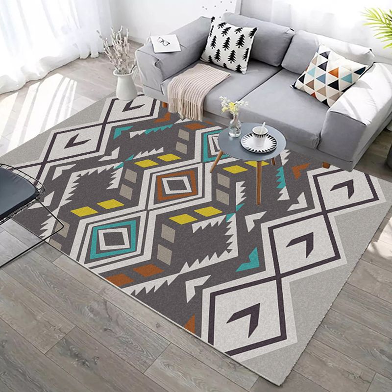 Relaxing Geometric Rug Multi-Colored Polyster Area Carpet Non-Slip Backing Stain-Resistant Indoor Rug for Parlor