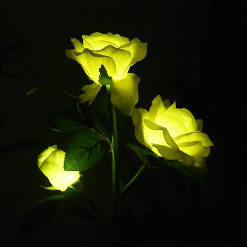 Rose Bouquet LED Lawn Lighting Decorative Plastic Courtyard Solar Landscape Light
