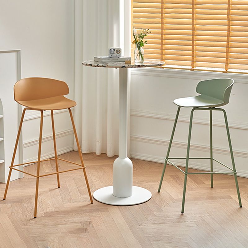 Scandinavian Matte Finish Metal Bar Stool Milk Tea Shop Footrest Stool