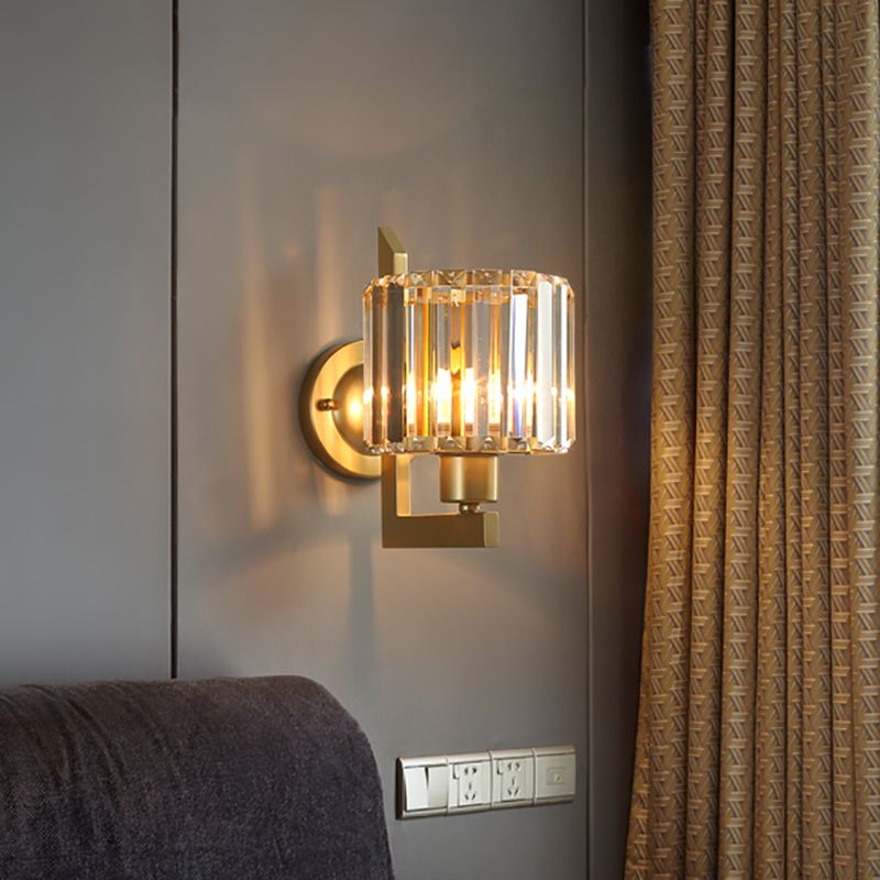Klare Kristalltrommelwandleuchte zeitgenössische Schwarz/Gold 1 Lichtwandlampe mit Metallarm für Schlafzimmer