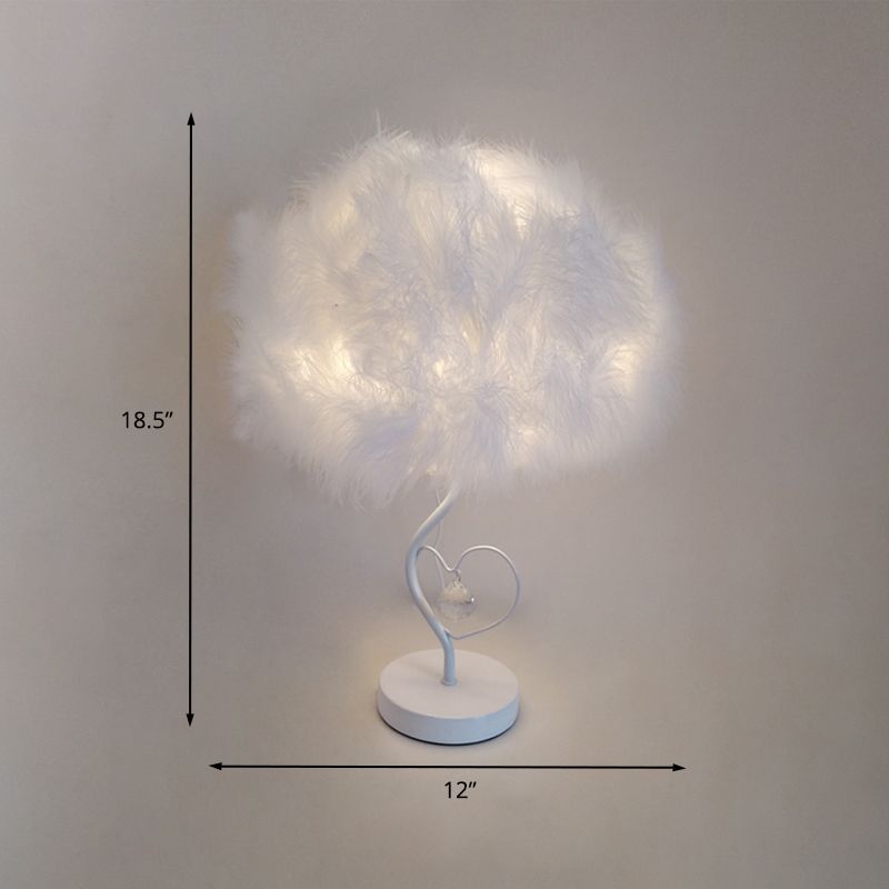 Éclairage de table de plumes Modernisme Tissu 1-Light Light Stringtand Lampe en blanc avec gouttelette en cristal